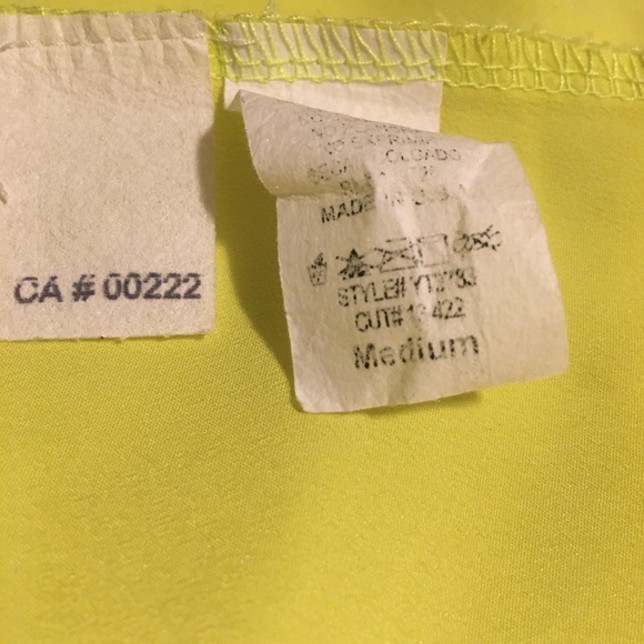 Ladies top, Chartreuse (yellow/green) size Medium - Picture 4 of 4